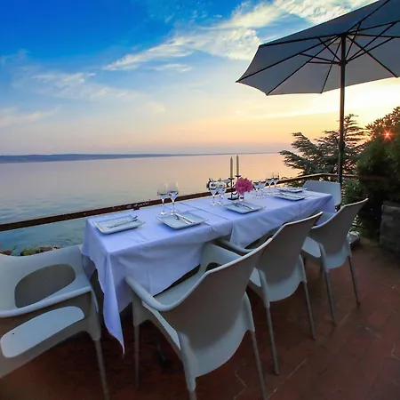 Tatil Evi In By The Starigrad Paklenica