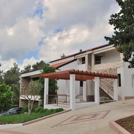 In By The Tatil Evi Starigrad Paklenica