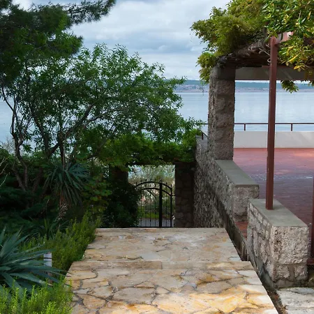 Fantastic With Amazing Garden Private Pool Directly On The