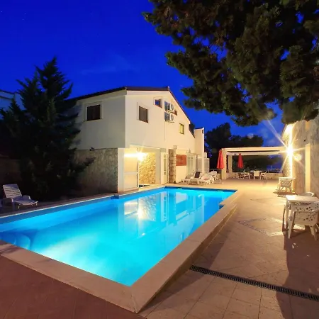 Holiday home Fantastic With Amazing Garden Private Pool Directly On The *