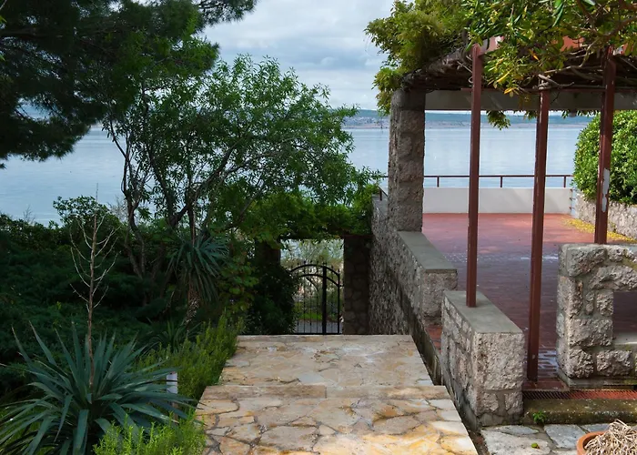 Сasa de vacaciones In By The *